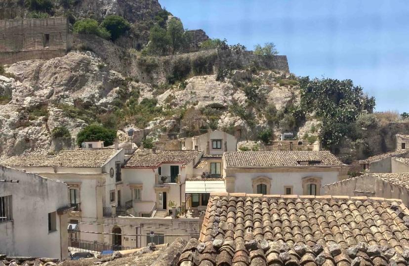 Vila Intown - Dammuso In Pieno Centro Storico Scicli Exteriér fotografie